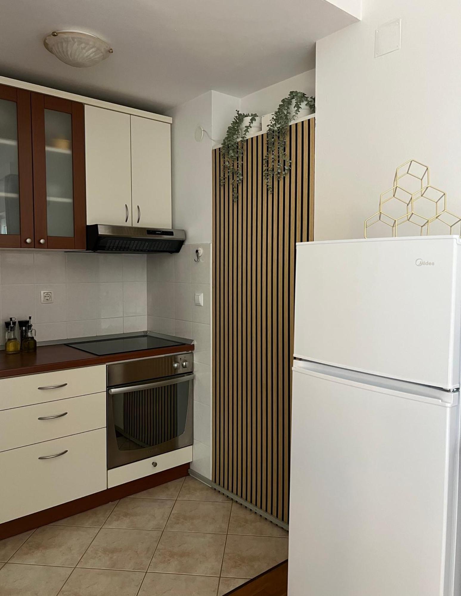 Hosta Apartman *